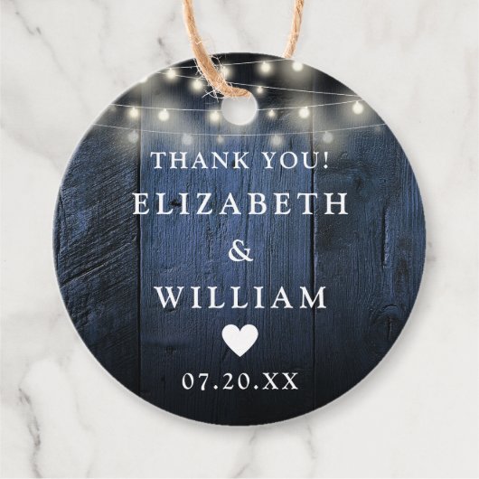 Blue String Lights Rustic Wood Boho Barn Wedding Geschenkanhänger (Vorderseite)