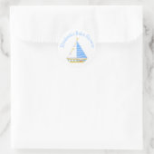 Blue Stripe Sailboat Babydusche Runder Aufkleber (Tasche)