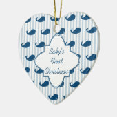Blue Stripes und Whales Baby's First Christmas Cer Keramik Ornament (Links)