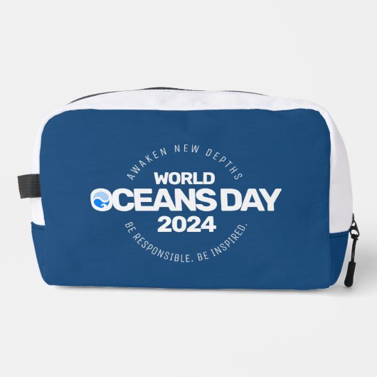 Blue Stylized Earth Waves Waschbeutel (Vorderseite)