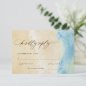 Blue Summer Ocean Beach Wedding RSVP Card Karte (Stehend Vorderseite)