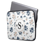 Blue Tan Floral Monogram Initials Bauernhof Laptopschutzhülle (Vorderseite Links)