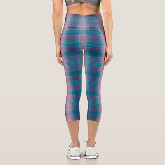 Blue Teal Pink Tartan Pattern Capri Leggings (Rückseite)