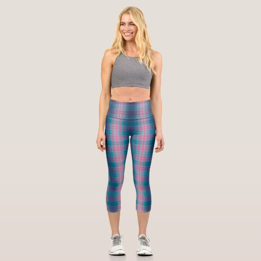 Blue Teal Pink Tartan Pattern Capri Leggings (Vorderseite)