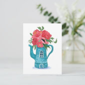 Blue Teapot House mit roten Blume Postkarte (Stehend Vorderseite)