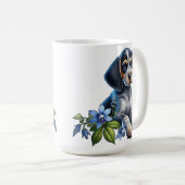 Blue Tick Hound Puppy mit zarten blauen Blüten Kaffeetasse (VorderseiteRechts)