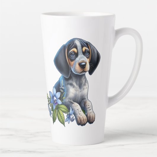Blue Tick Hound Puppy mit zarten blauen Blüten Milchtasse (Rechts)