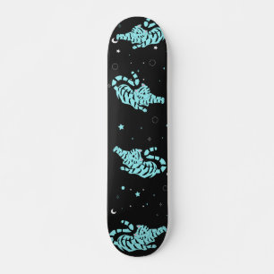 Blue Tigers auf sternigem Hintergrund Skateboard