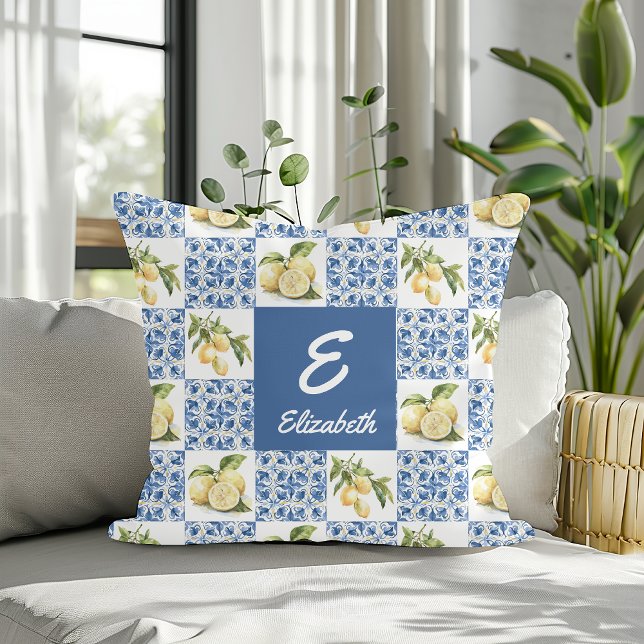 Blue Tile French Country Lemon Monogram Name Kissen (Von Creator hochgeladen)