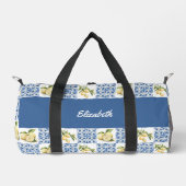 Blue Tile French Country Lemon Pattern Name Duffle Bag (Vorderseite)