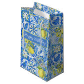 Blue Tile French Country Lemon Pattern Name Kleine Geschenktüte (Vorderseite Schrägansicht)
