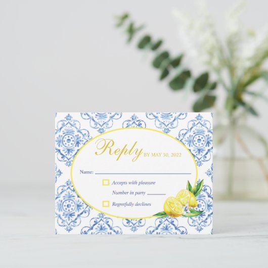 Blue Tile Italian Floral Lemon Response Card RSVP Karte (Stehend Vorderseite)