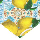 Blue tiles lemon Mediterranean Tischdecke (Schrägansicht)