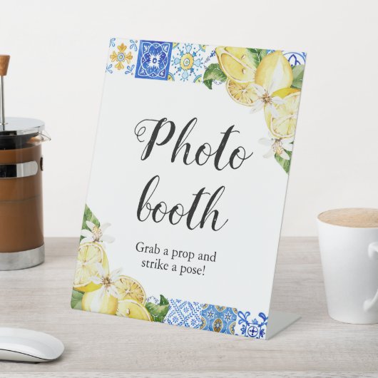 Blue Tiles Lemons Foto Booth Brautparty Sign Sockelschild (In SItu)