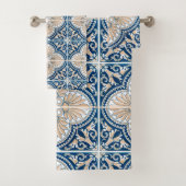 Blue tiles Mediterranean  Badhandtuch Set (Insitu)