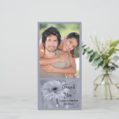 Blue Tinted Daisy Wedding Vielen Dank Dankeskarte (Stehend Vorderseite)