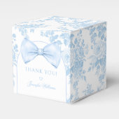 Blue Toile Bow Krawatte Baby Boy Dusche Geschenkbo Geschenkschachtel (Vorderseite)
