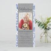 Blue Toile Floral Foto Beerdigung Digital Evite Einladung (Stehend Vorderseite)