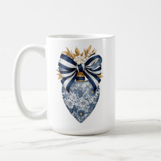 Blue Toile Floral Heart Navy Stripe Bow Kaffeetasse (Links)