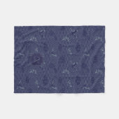 Blue Traditional Japanese Wave Seigaiha Monogram Fleecedecke (Vorderseite (Horizontal))