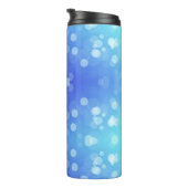 Blue travel mug with a black lid  thermosbecher (Nach rechts gedreht)