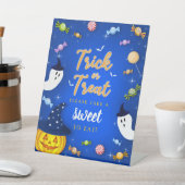 Blue Trick oder Treat Halloween Bitte nimm dir ein Sockelschild (In SItu)