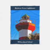 Blue Trimmed Hilton Head Harbour Town Lighthouse Fleecedecke (Vorderseite)