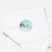 Blue Tropical Palm Tree Beach Monogram Wedding Runder Aufkleber (Umschlag)