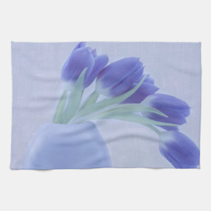 Blue Tulips Still Life Geschirrtuch