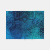 Blue Turquoise Mandala Distressed Fleecedecke (Vorderseite (Horizontal))