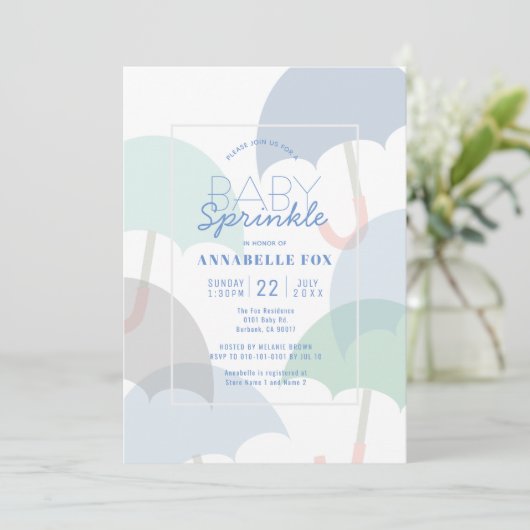 Blue Umbrellas Boy Baby Sprinkle Dusche Einladung (Stehend Vorderseite)