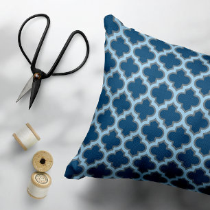 Blue und Baby Blue Trellis, Lattice, Quatrefolie Dekokissen