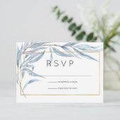 Blue und Gold Geometric Eucalyptus Blätter Wedding RSVP Karte (Stehend Vorderseite)