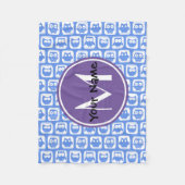 Blue und Lilac Owl Custom Monogram Personalisiert Fleecedecke (Vorderseite)