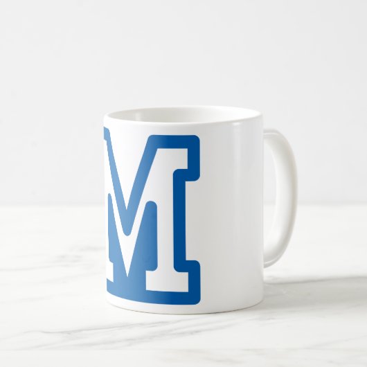 Blue Varsity Letter M Monogram Kaffeetasse (VorderseiteRechts)