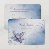 Blue Violet Floral Modern Menu Wedding RSVP Karte (Vorne/Hinten)