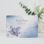 Blue Violet Floral Modern Menu Wedding RSVP Karte (Stehend Vorderseite)