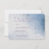 Blue Violet Floral Modern Menu Wedding RSVP Karte (Rückseite)