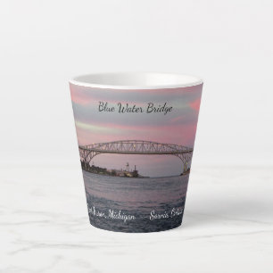 Blue Water Bridge Latte Tasse