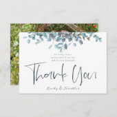 Blue Watercolor Eucalyptus Stilvolles Script-Foto Dankeskarte (Vorne/Hinten)