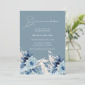 Blue Watercolor Florals Modernes Quinceañera Party Einladung (Stehend Vorderseite)