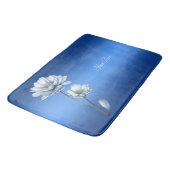 Blue Watercolor Flowers Bath Mat Badematte (Schrägansicht)