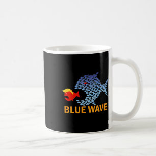 Blue Wave 2024 Lustige Große Fische fressen kleine Kaffeetasse