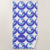 Blue Wave Monogram Beach Handtuch (Vorderseite)