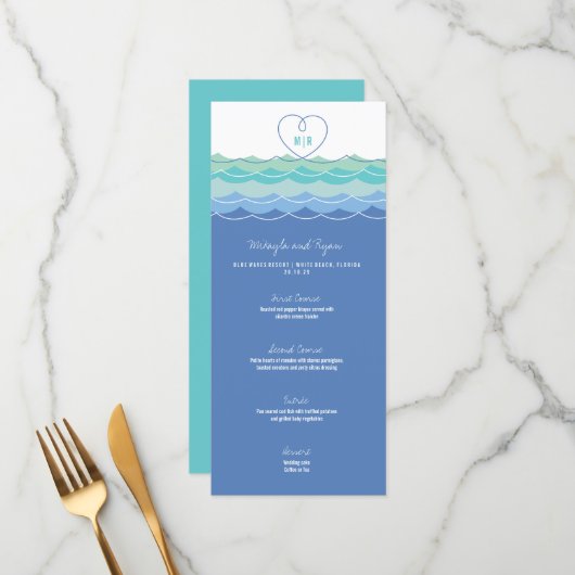 Blue Waves Loopy Liebe Heart Monogram Beach Weddin Menükarte (Vorderseite/Rückseite Beispiel)