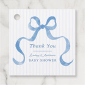 Blue Wavy Ribbon Bow Baby Dusche Geschenkanhänger (Vorderseite)