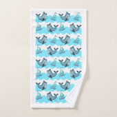 Blue Whales and Sailboats Badhandtuch Set (Handtuch)