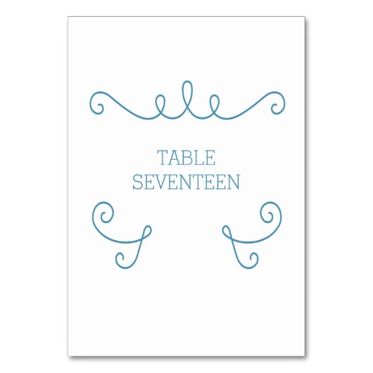 Blue Whimsical Blüh Table Card Tischnummer (Vorderseite)