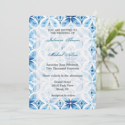 Blue White Batik Floral Wedding Einladung (Stehend Vorderseite)
