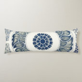 Blue White Blumenchinesisch Runde Seitenschläferkissen (Vorderseite)